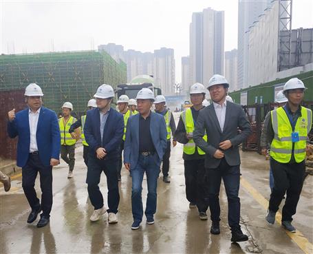 汪啟來到公司成都項(xiàng)目調(diào)研指導(dǎo)