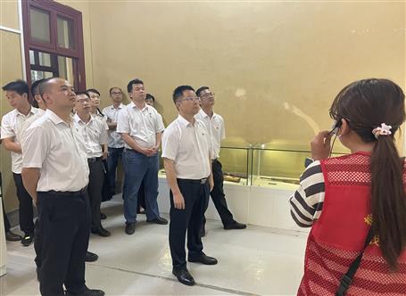 賴(lài)海標(biāo)參加基層黨組織主題黨日活動(dòng)